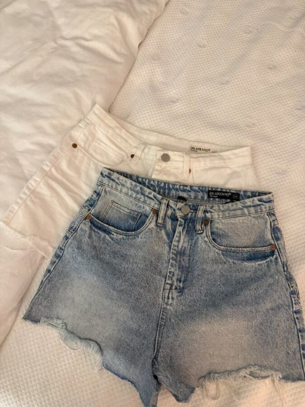 BLANKNYC The Reeve blue + white denim shorts bundle - 28